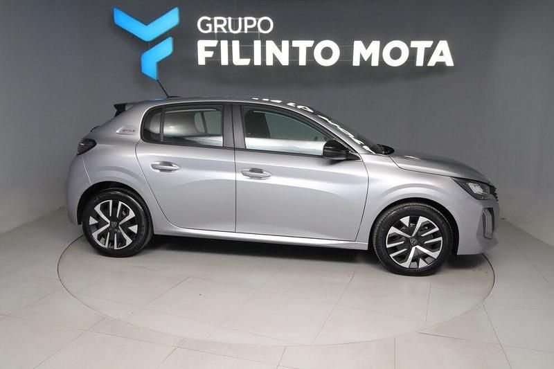 Cinza Usado 2025 Peugeot 208 Style Citadino | € 17.390 (Preço justo) - Imagem 1/4