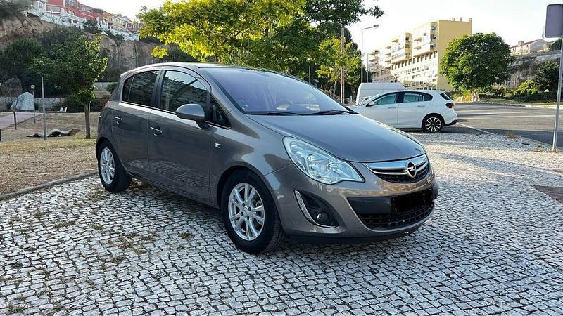 Usado 2012 Opel Corsa Sedan | € 5.650 (Preço justo) - Imagem 1/4