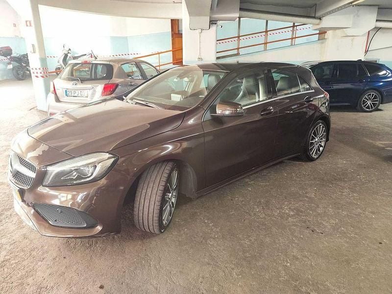 Usado Mercedes A180 AMG line 109 HP (80 kW) 2015 Sedan