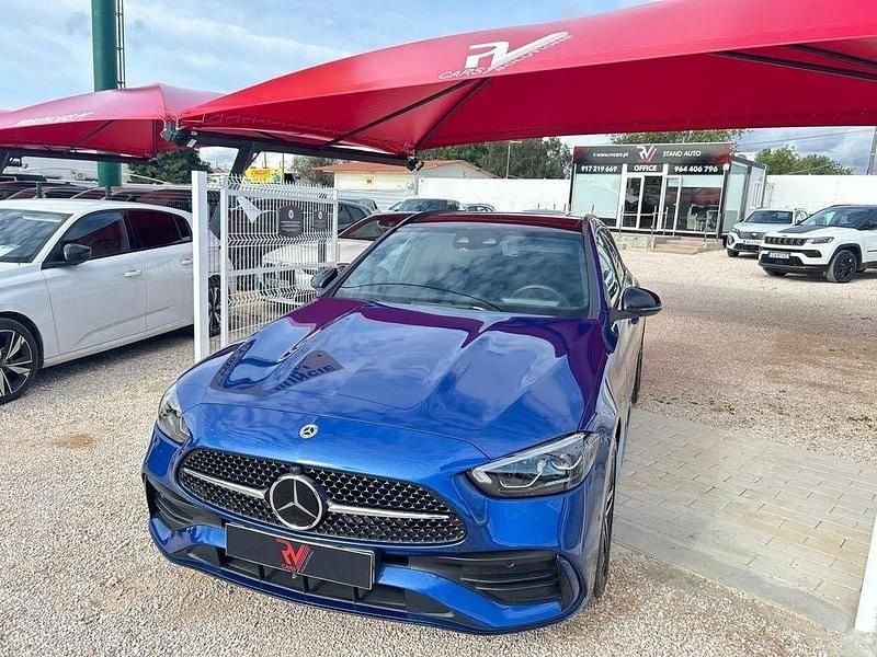 Usado Mercedes C300 AMG line 313 HP (230 kW) 2024 Azul Carrinha
