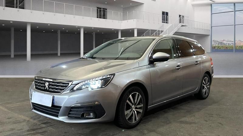 Cinza Usado 2018 Peugeot 308 Allure Carrinha | € 13.900 (Preço justo) - Imagem 1/4