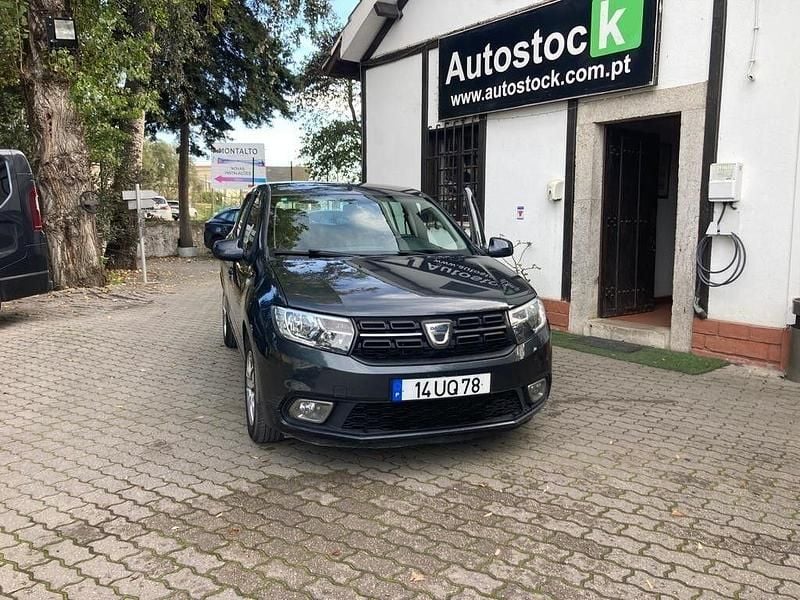 Cinza Usado 2018 Dacia Sandero Comfort Citadino | € 11.900 (Preço justo) - Imagem 1/4