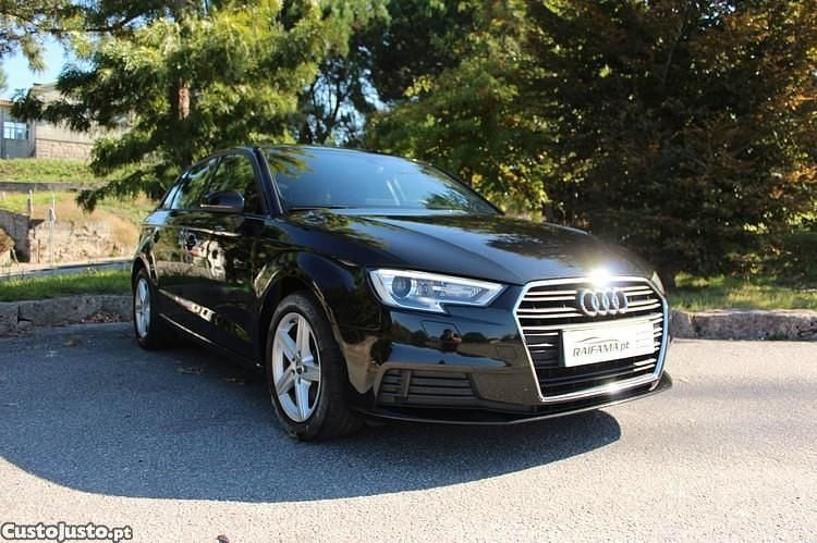 Preto Usado 2019 Audi A3 Sportback Design Carrinha | € 19.800 (Preço justo) - Imagem 1/1