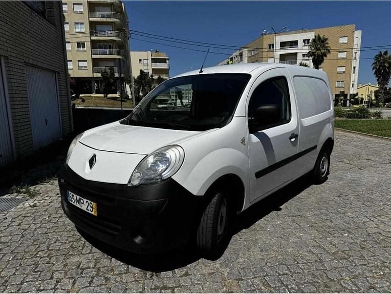 Branco Usado 2012 Renault Kangoo Monovolume | € 7.000 (Preço justo) - Imagem 1/4