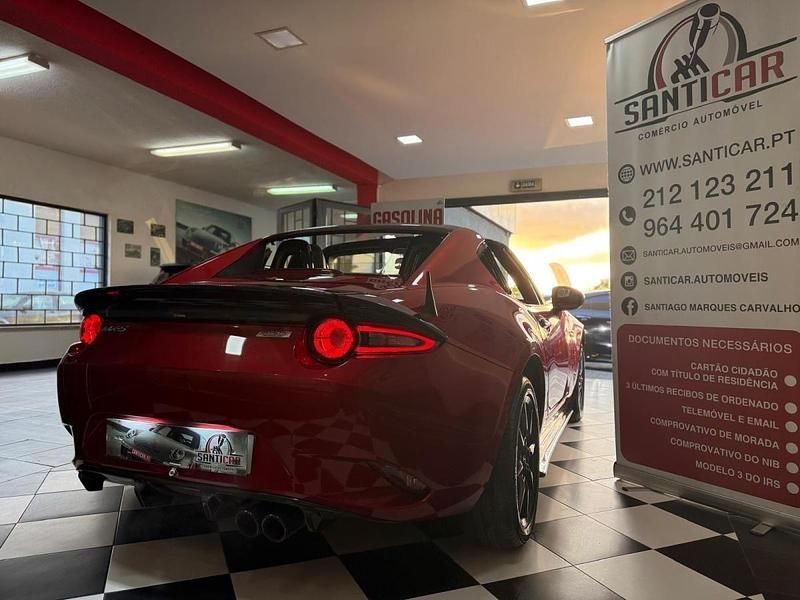 Usado Mazda MX5 Evolve 131 HP (96 kW) 2018 Vermelho Cabrios