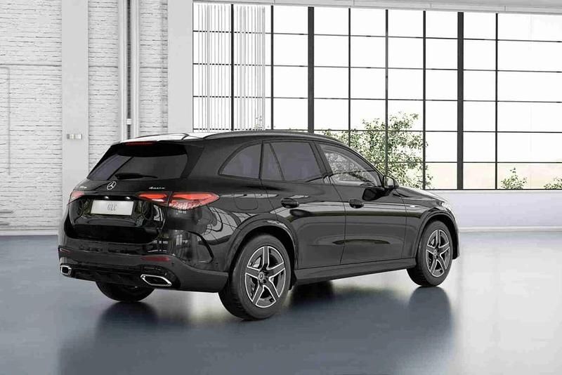 Preto Novo 2025 Mercedes GLC300 SUV | € 87.309 - Imagem 1/4