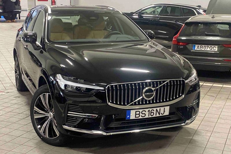 Preto Novo 2025 Volvo XC60 Plus SUV | € 64.900 (Caro) - Imagem 1/4