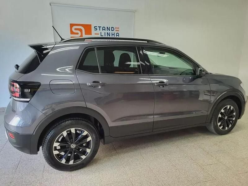 Usado VW T-Cross Life 95 HP (69 kW) 2023 Cinzento SUV