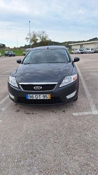 Usado 2007 Ford Mondeo Sedan | € 4.500 (Preço justo) - Imagem 1/4