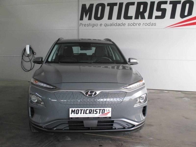 Usado Hyundai Kauai 100 kW (136 HP) 2020 Cinzento SUV