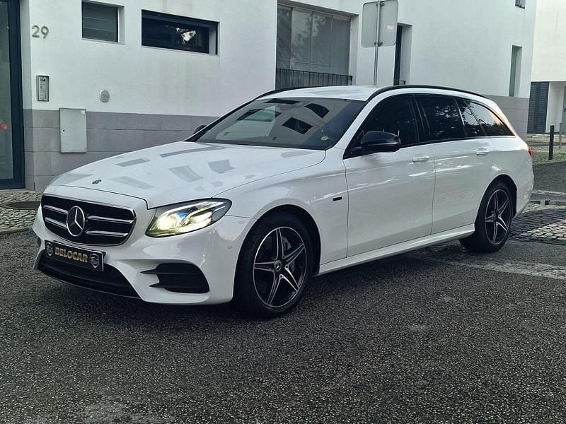 Branco Usado 2020 Mercedes E300 AMG line Carrinha | € 26.750 (Bom preço) - Imagem 1/4