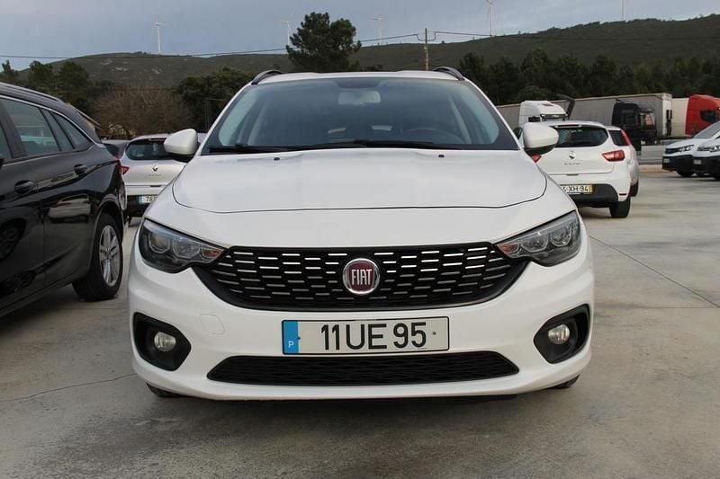 Branco Usado 2018 Fiat Tipo Wagon Carrinha | € 10.000 (Preço justo) - Imagem 1/4