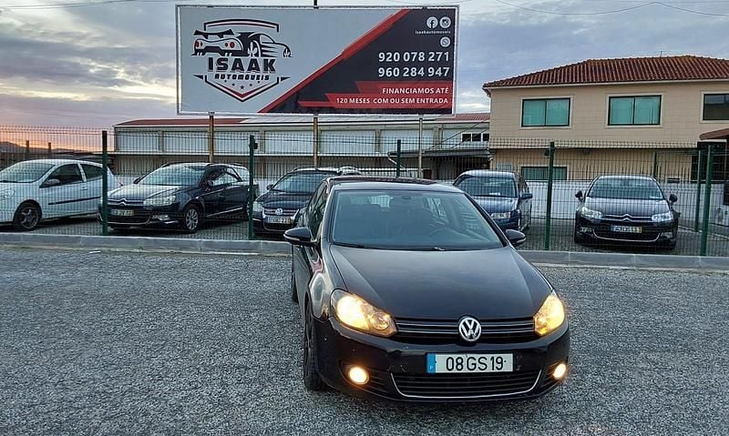 Preto Usado 2008 VW Golf VI Highline Citadino | € 8.900 (Preço justo) - Imagem 1/4