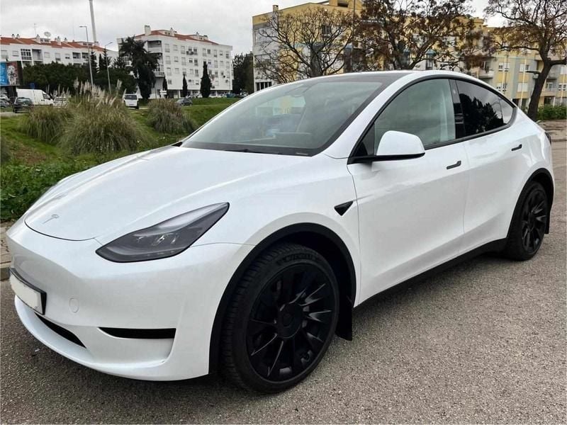 Usado Tesla Model Y 239 kW (325 HP) 2023 Branco SUV