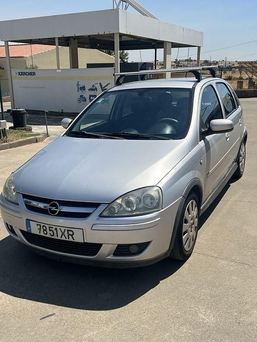Usado 2004 Opel Corsa Sedan | € 1.750 (Preço justo) - Imagem 1/4