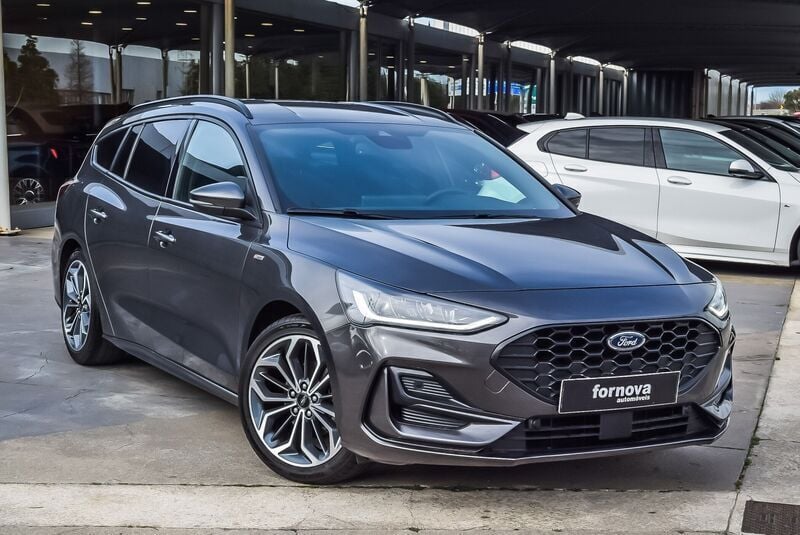 Cinzento Usado 2023 Ford Focus ST-Line X Carrinha | € 24.990 (Preço justo) - Imagem 1/4
