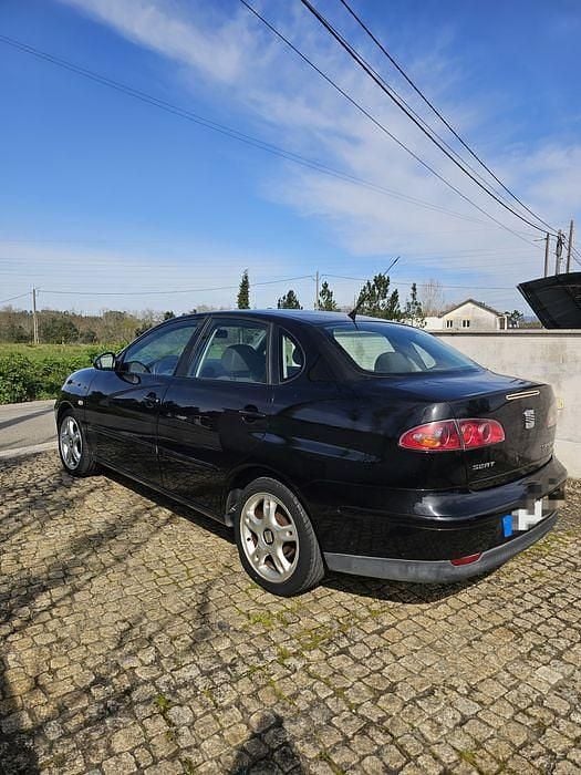 Usado Seat Cordoba 80 HP (58 kW) 2006 Sedan