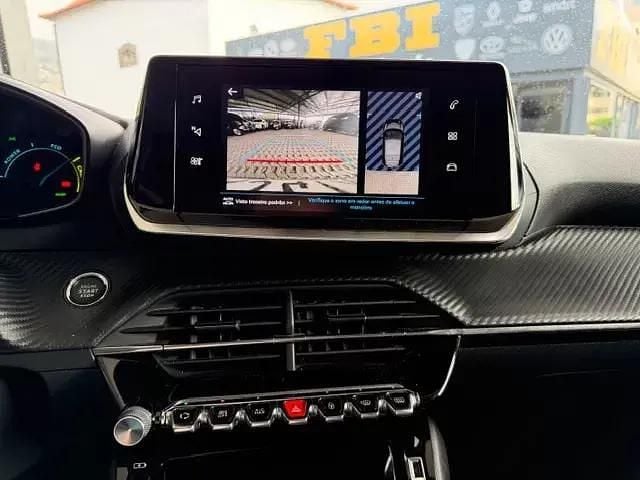 Usado Peugeot e-208 Allure 100 kW (136 HP) 2021 Branco Citadino