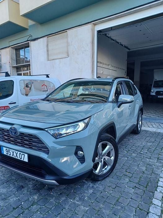 Usado 2019 Toyota RAV4 Hybrid SUV | € 38.900 - Imagem 1/4