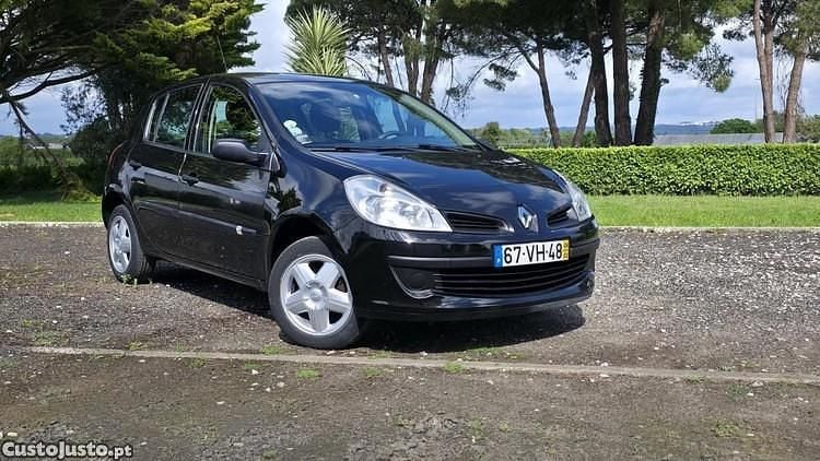 Preto Usado 2008 Renault Clio II SE Sedan | € 5.950 (Caro) - Imagem 1/1