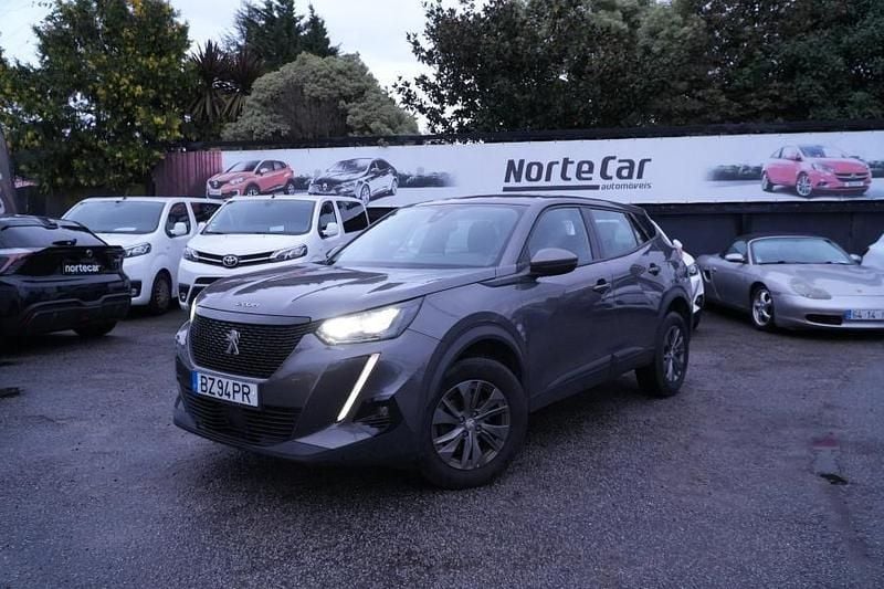 Cinzento Usado 2021 Peugeot 2008 SUV | € 14.750 (Bom preço) - Imagem 1/4