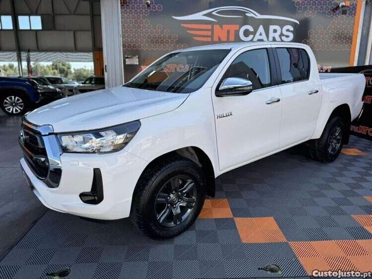 Branco Usado 2024 Toyota HiLux Pickup | € 57.900 - Imagem 1/1