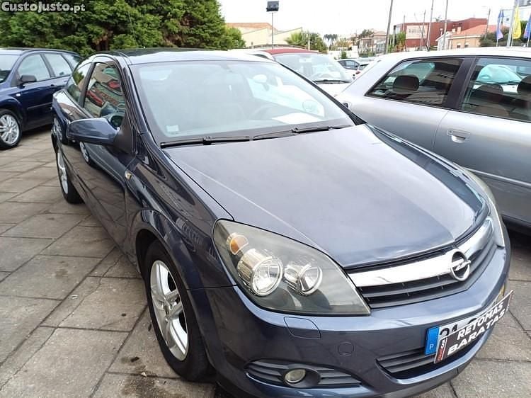 Usado Opel Astra GTC 90 HP (66 kW) 2006 Cinza Coupé