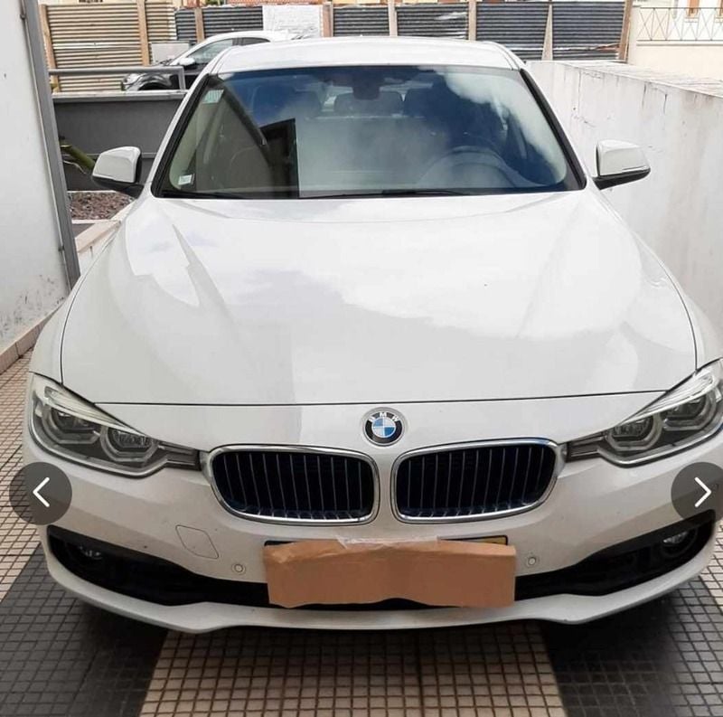 Branco Usado 2018 BMW 330e Sedan | € 20.000 (Bom preço) - Imagem 1/4