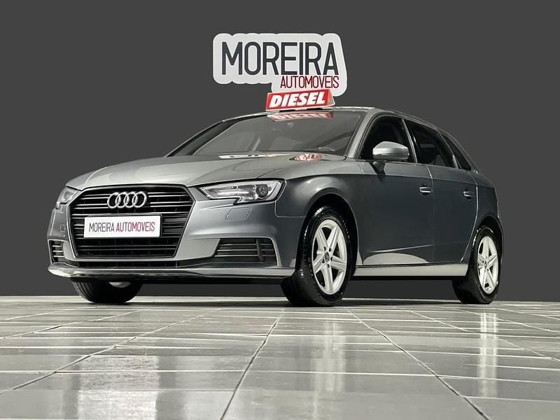 Cinza Usado 2019 Audi A3 Sedan | € 18.999 (Preço justo) - Imagem 1/4