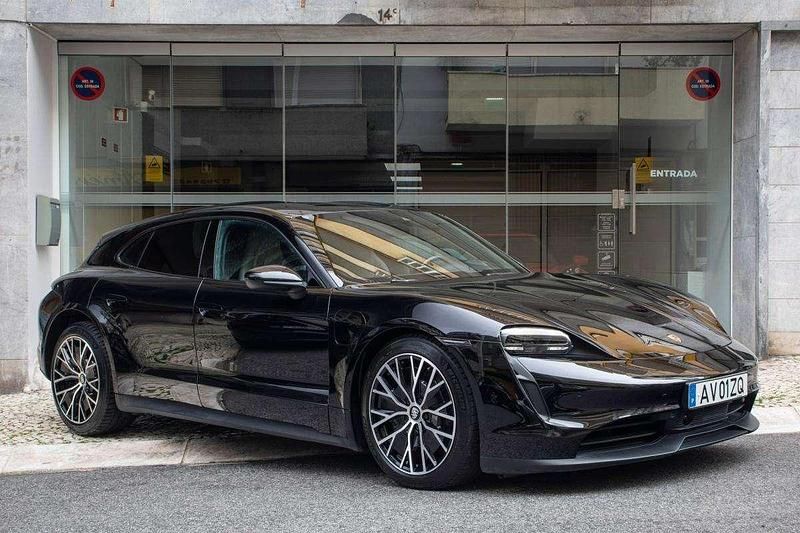 Usado Porsche Taycan 300 kW (408 HP) 2022 Preto Carrinha