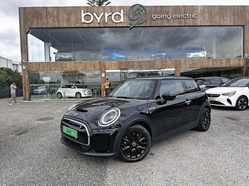 Preto Usado 2021 Mini Cooper SE Essential Citadino | € 18.900 (Bom preço) - Imagem 1/4