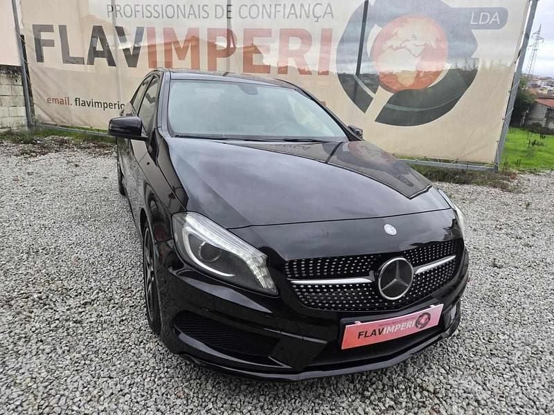 Preto Usado 2015 Mercedes A200 Citadino | € 18.100 (Preço justo) - Imagem 1/4
