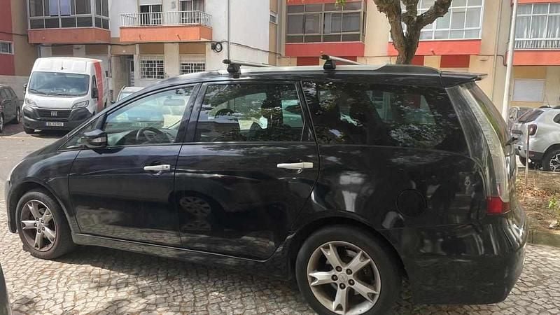 Usado Mitsubishi Grandis 136 HP (100 kW) 2009 Preto Monovolume