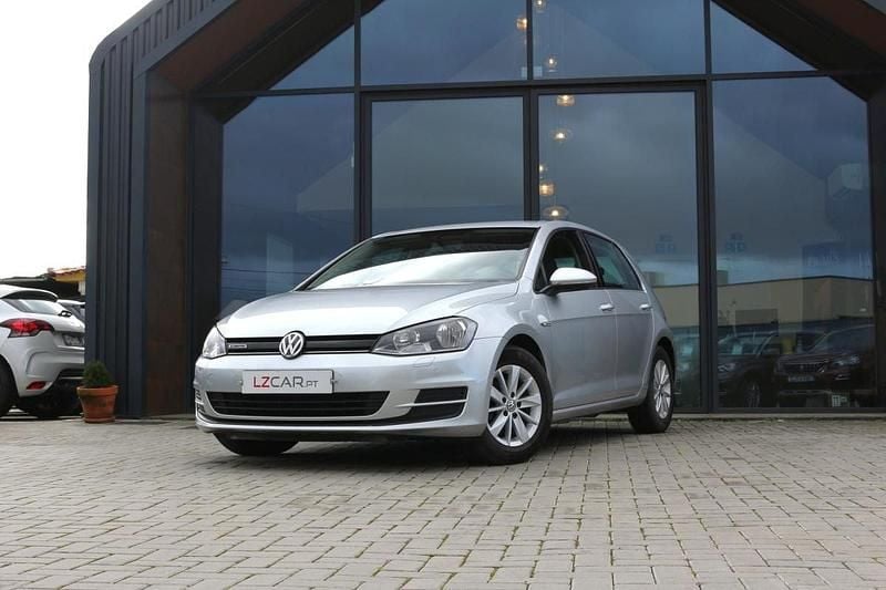 Cinzento Usado 2016 VW Golf VII Trendline Citadino | € 16.750 (Caro) - Imagem 1/4