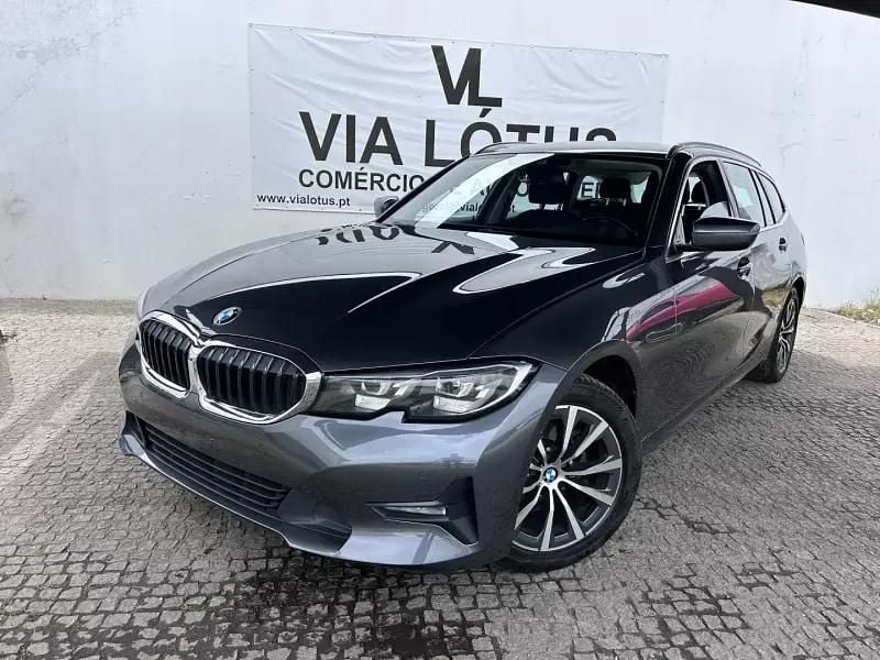 Cinza escuro Usado 2021 BMW 318 Carrinha | € 24.500 (Bom preço) - Imagem 1/4