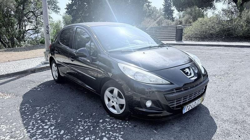 Usado 2011 Peugeot 207 Active Sedan | € 3.350 (Super Preço) - Imagem 1/4