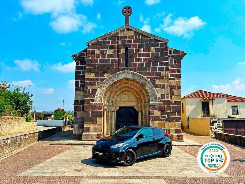 Preto Usado 2021 Toyota Yaris Citadino | € 39.990 - Imagem 1/4