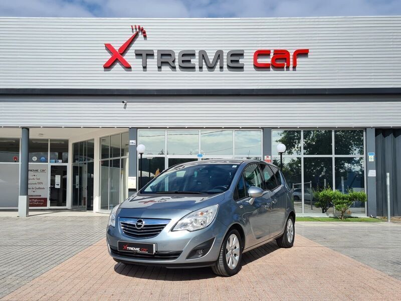 Cinza Usado 2011 Opel Meriva Enjoy Monovolume | € 7.900 (Preço justo) - Imagem 1/4