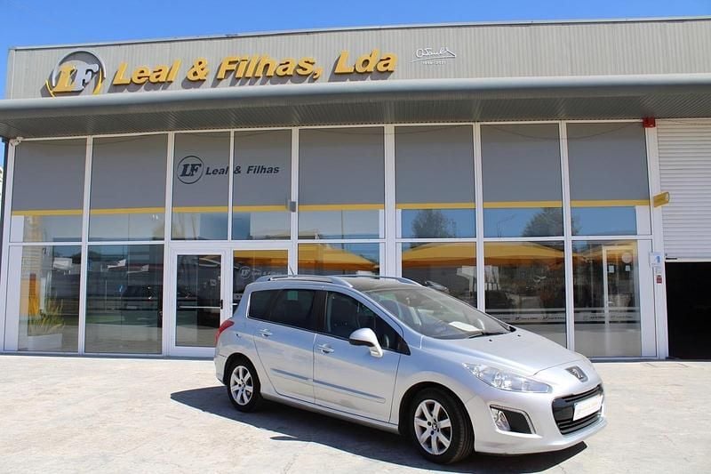 Cinza Usado 2011 Peugeot 308 Access Carrinha | € 9.940 - Imagem 1/4