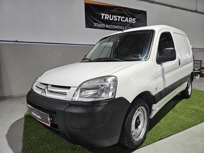Branco Usado 2008 Citroën Berlingo Monovolume | € 7.490 (Preço justo) - Imagem 1/4