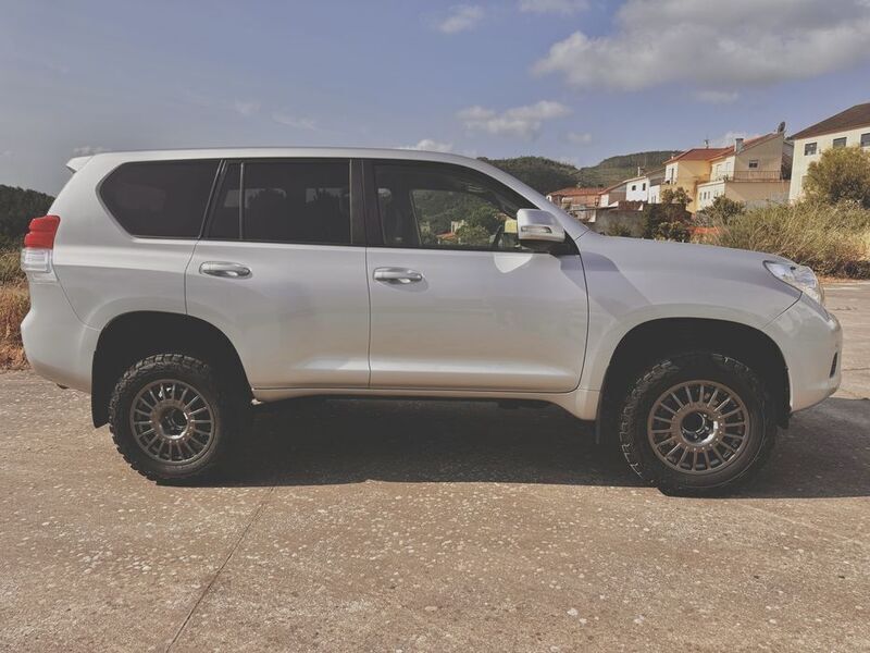 Usado 2013 Toyota Land Cruiser SUV | € 55.000 - Imagem 1/4