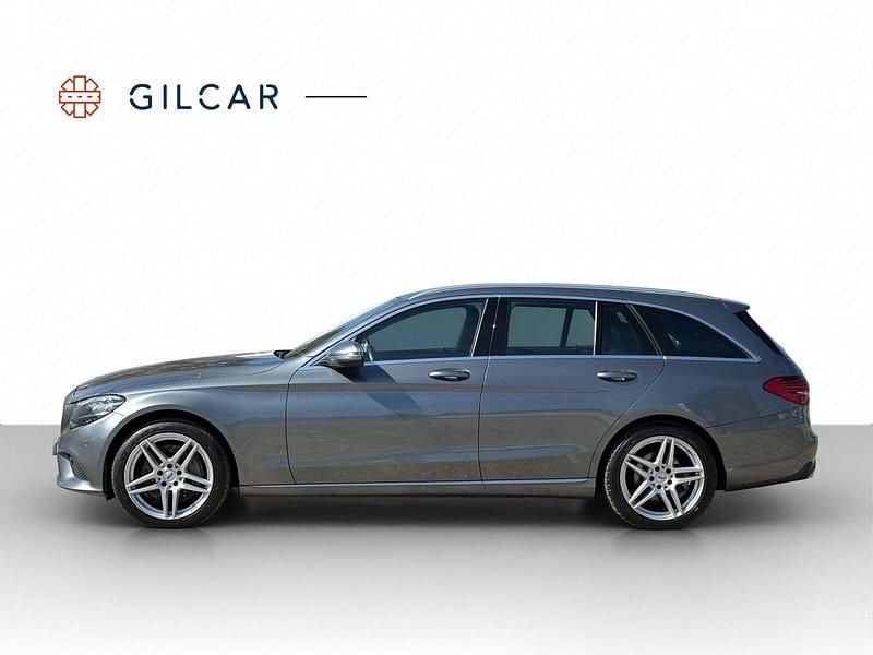 Usado Mercedes C300 Avantgarde 306 HP (225 kW) 2020 Cinza Carrinha