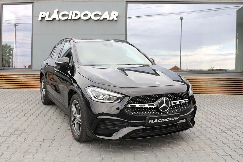 Preto Usado 2021 Mercedes GLA200 AMG SUV | € 39.900 - Imagem 1/4