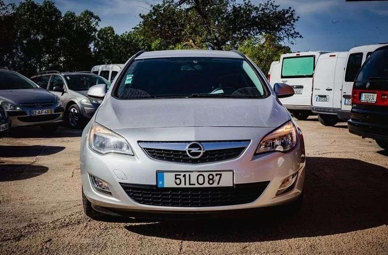 Cinza Usado 2011 Opel Astra Cosmo Carrinha | € 9.990 (Caro) - Imagem 1/4