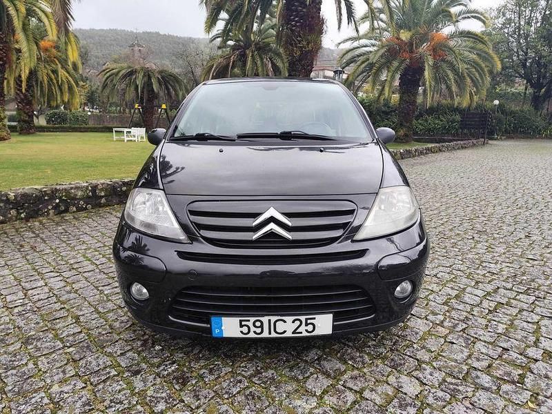 Usado Citroën C3 Exclusive 70 HP (51 kW) 2010 Sedan