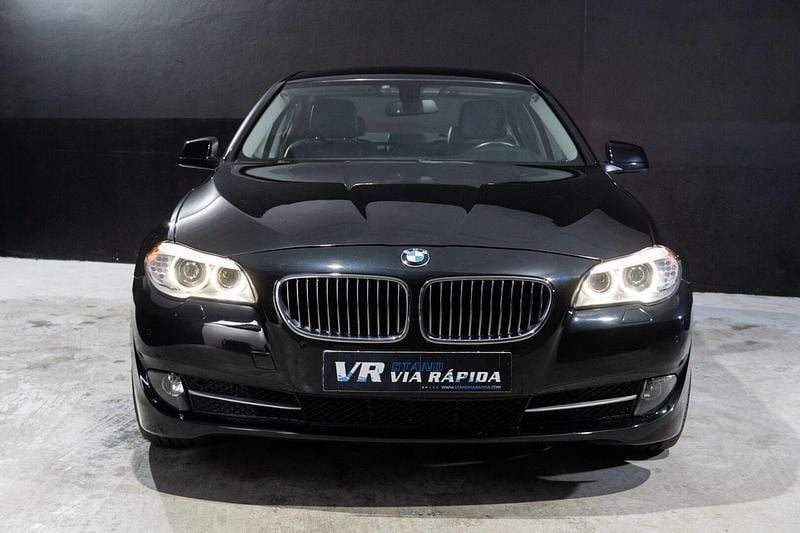 Usado BMW 520 Luxury Line 184 HP (135 kW) 2013 Cinza Sedan
