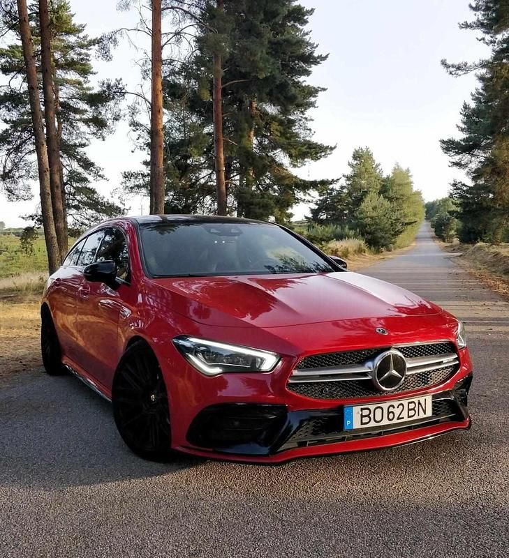 Vermelho Usado 2019 Mercedes CLA35 AMG AMG Carrinha | € 42.800 - Imagem 1/4
