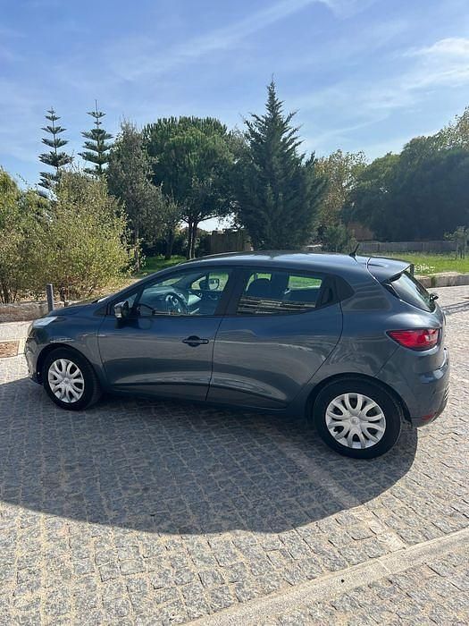 Usado Renault Clio IV 70 HP (51 kW) 2019 Sedan