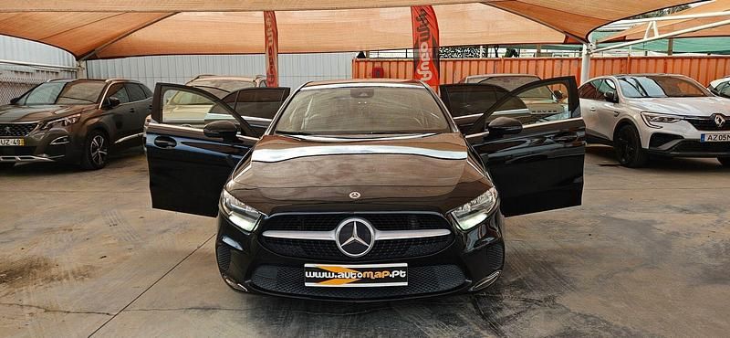 Usado Mercedes A180 Style 116 HP (85 kW) 2019 Preto Sedan