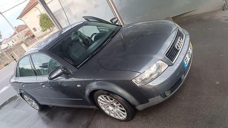Usado 2001 Audi A4 Sedan | € 3.650 (Bom preço) - Imagem 1/4